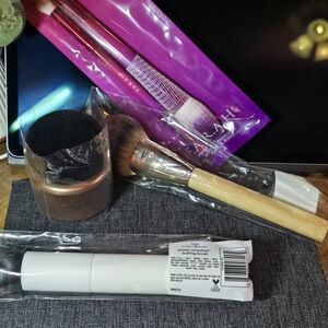 tarte Makeup Brush Set - Pink, Gold, White